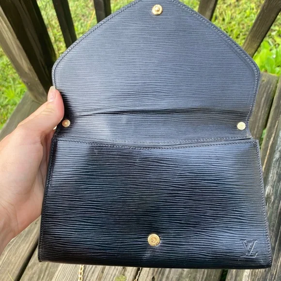 Authentic Louis Vuitton Epi Leather Art Deco mini crossbody bag black - Picture 9 of 13